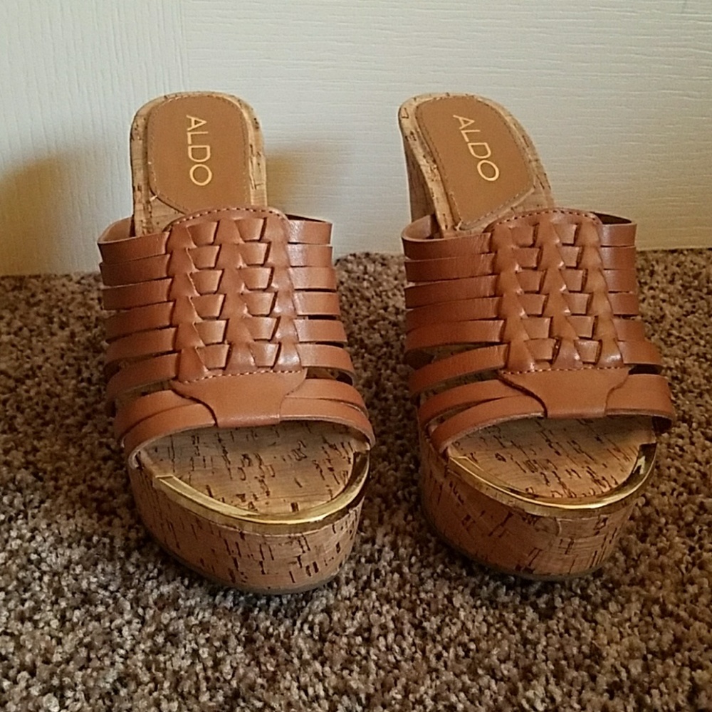 Aldo wedges, perfect for summer!